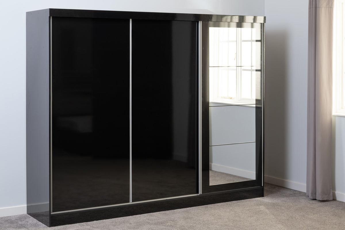 Nevada 3 Door Sliding Wardrobe
