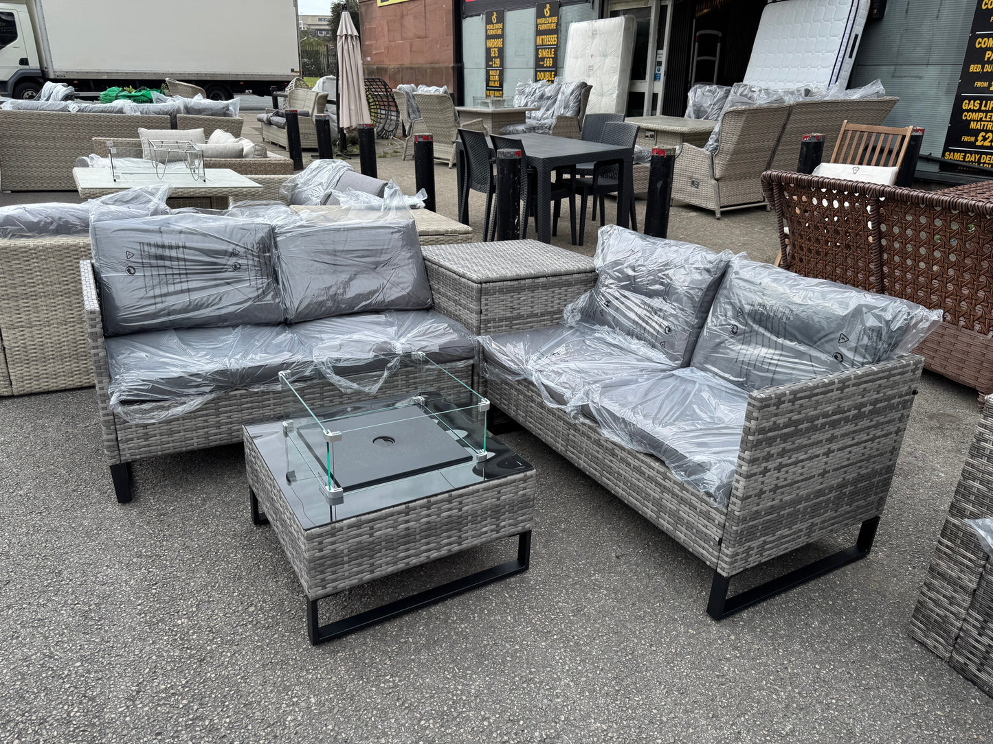 LA Corner garden set with fire pit coffee table  & storage